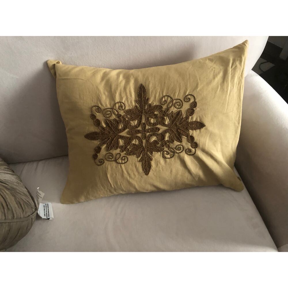 Vintage National Geographic Hand embroidered India feather down insert